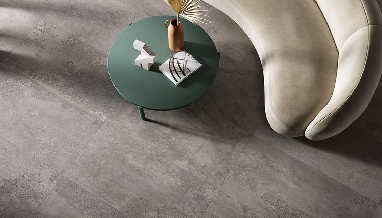 Re-Play Concrete | Emilceramica Porcelain Stoneware Provenza Re-play Concrete Concrete Image Detail Dark Grey Recupero | Emilceramica